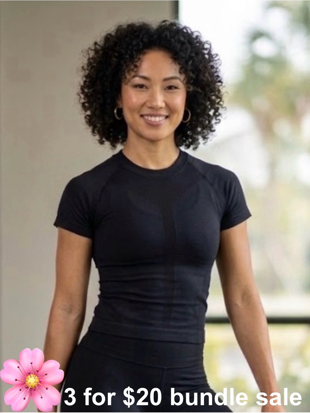 Women's Black Fitted Athletic Workout Top Short Sleeve Activewear Size Small